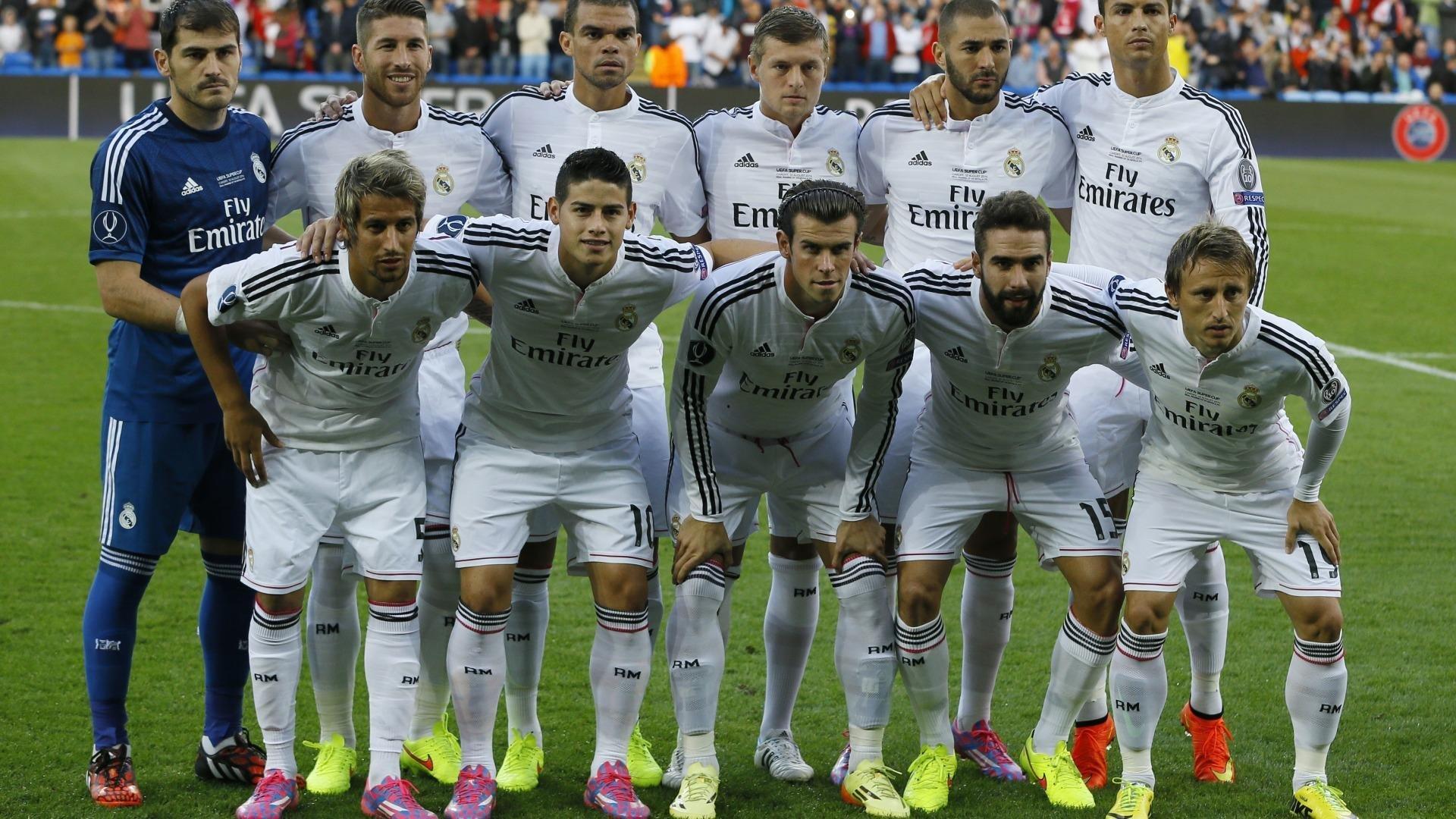 绿茵场上的魔法师，那些无视门将的神仙球艺术