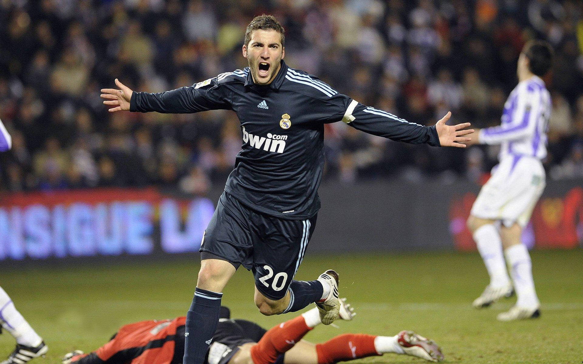 齐达内50岁生日快乐!回顾传奇生涯,你更爱球员齐祖,还是教练齐玄宗?