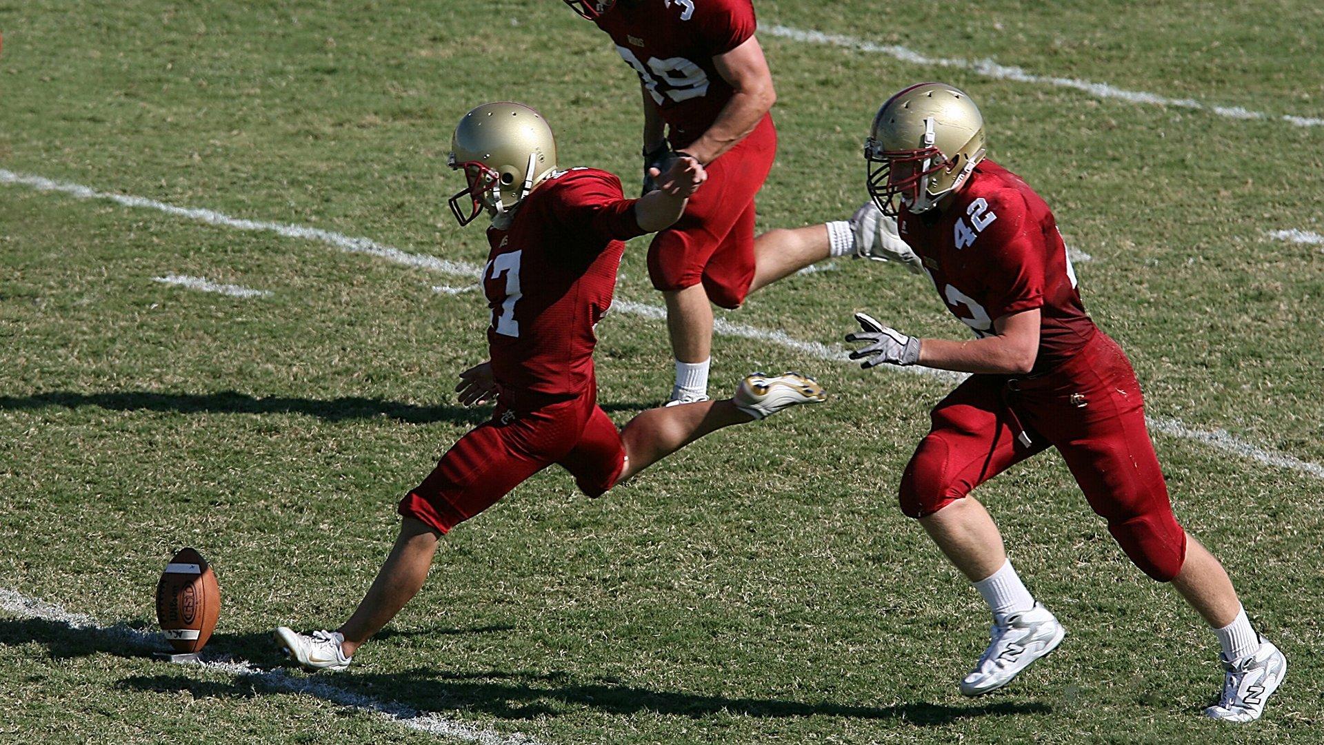 金球奖提名揭晓，梅西领跑背后，足坛新秩序悄然崛起